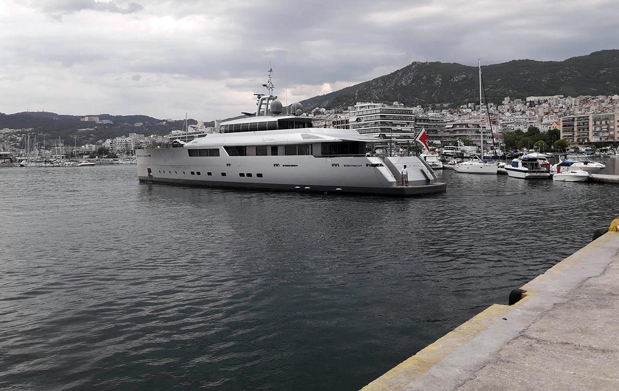 http://www.kavalapost.gr/wp-content/uploads/2017/08/exuma-yacht-02.jpg