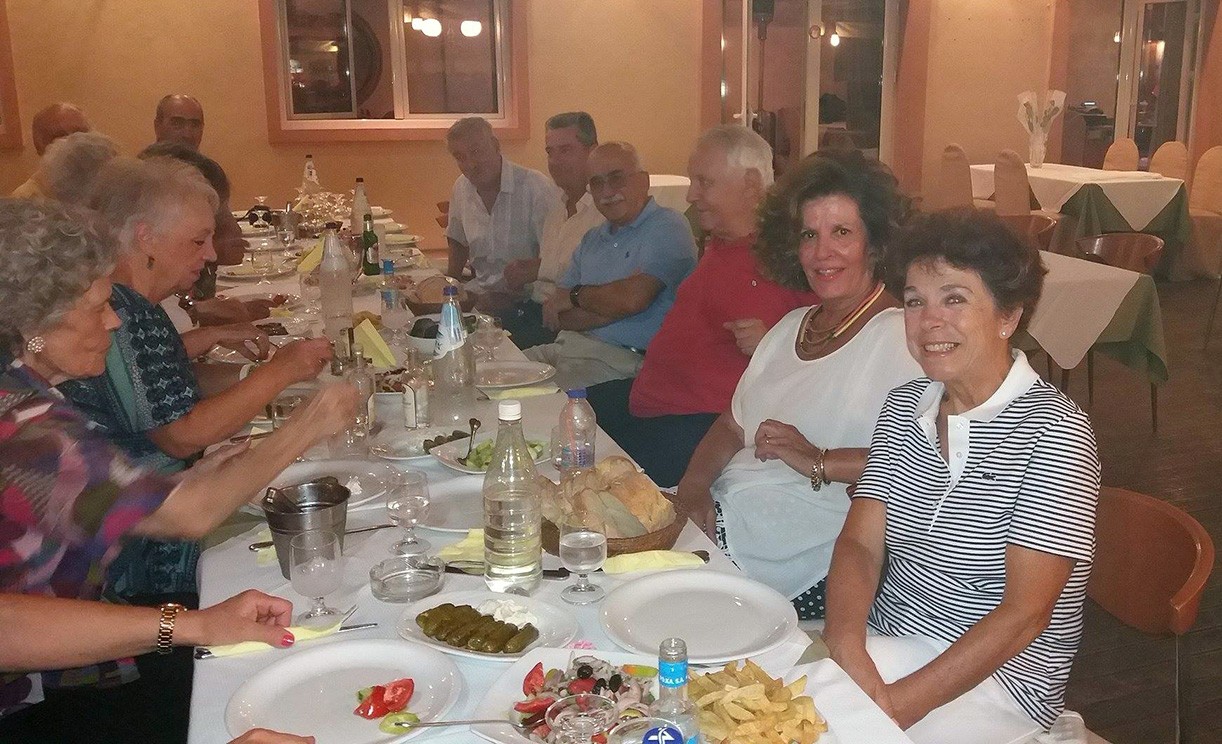 ραντεβού στις αρχές της δεκαετίας του 30η Κιμ Καρντάσιαν βγαίνει με τον Χάρυ