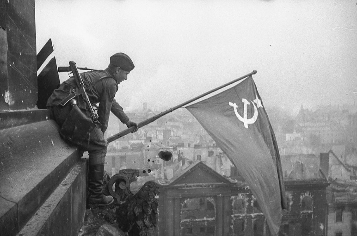 Το ΚΚΕ Καβάλας τιμά την 9η Μαΐου 1945, την ημέρα της μεγάλης ...