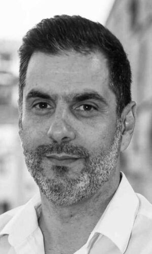 markos-zissou-1-300x500.jpg